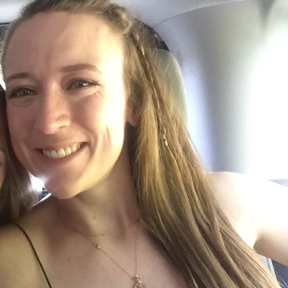 Meet your Posher, Kim - Picture 1 of 1